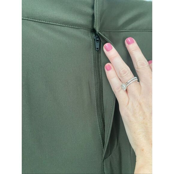 GapFit wide leg woman’s activewear pants - Picture 4 of 10